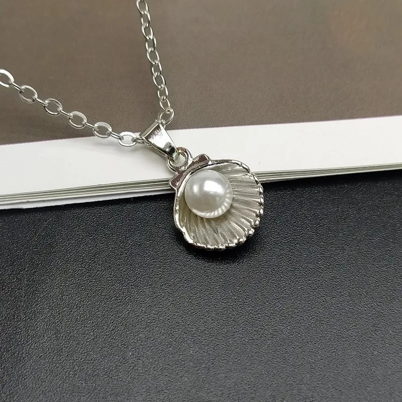 Shell Pearlike Pendant